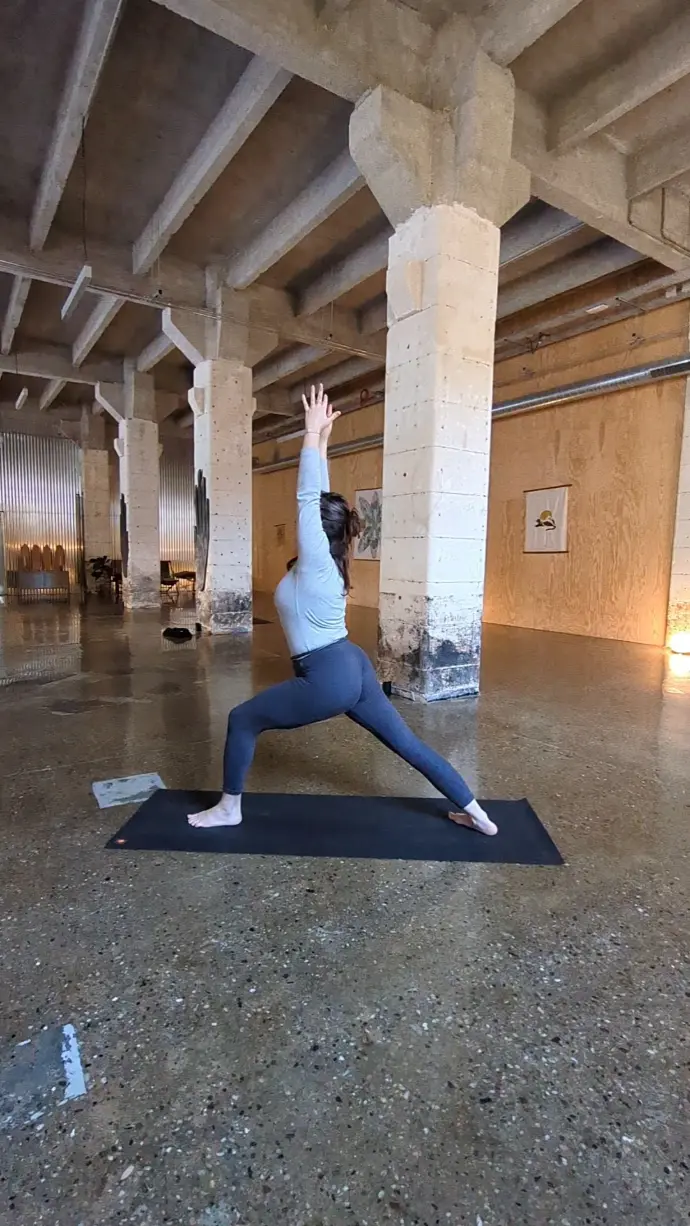 Cours de Yoga Hatha et Vinyasa à Bordeaux – Respiration et postures en douceur